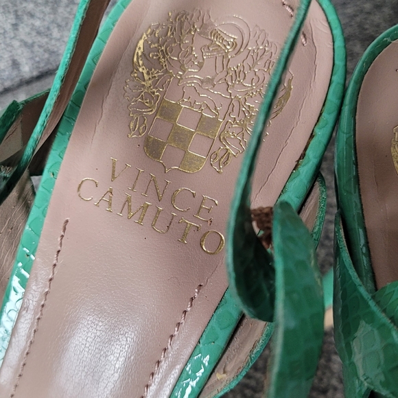 SALE. VINCE CAMUTO retro style mint green patent snakeskin heel size 8 - Picture 5 of 13